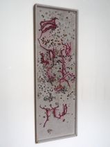 2010_Fuerte, 50 x 146 x 5 cm, Acryl auf Holz, Fundstücke, Steine 
