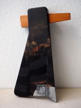 1990_Axt schwarz, 23x40x7 cm, Holz bemalt, Zink